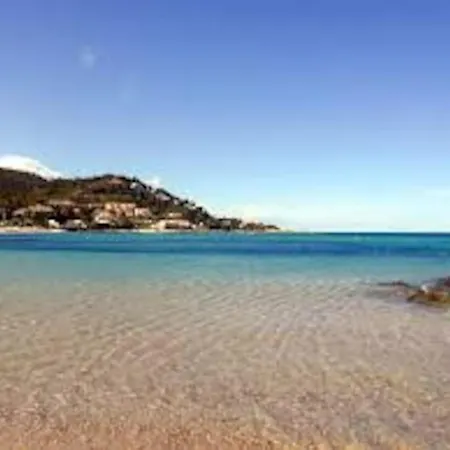 Pieds Dans L'eau - La Crique Aux Tortues * Zonza